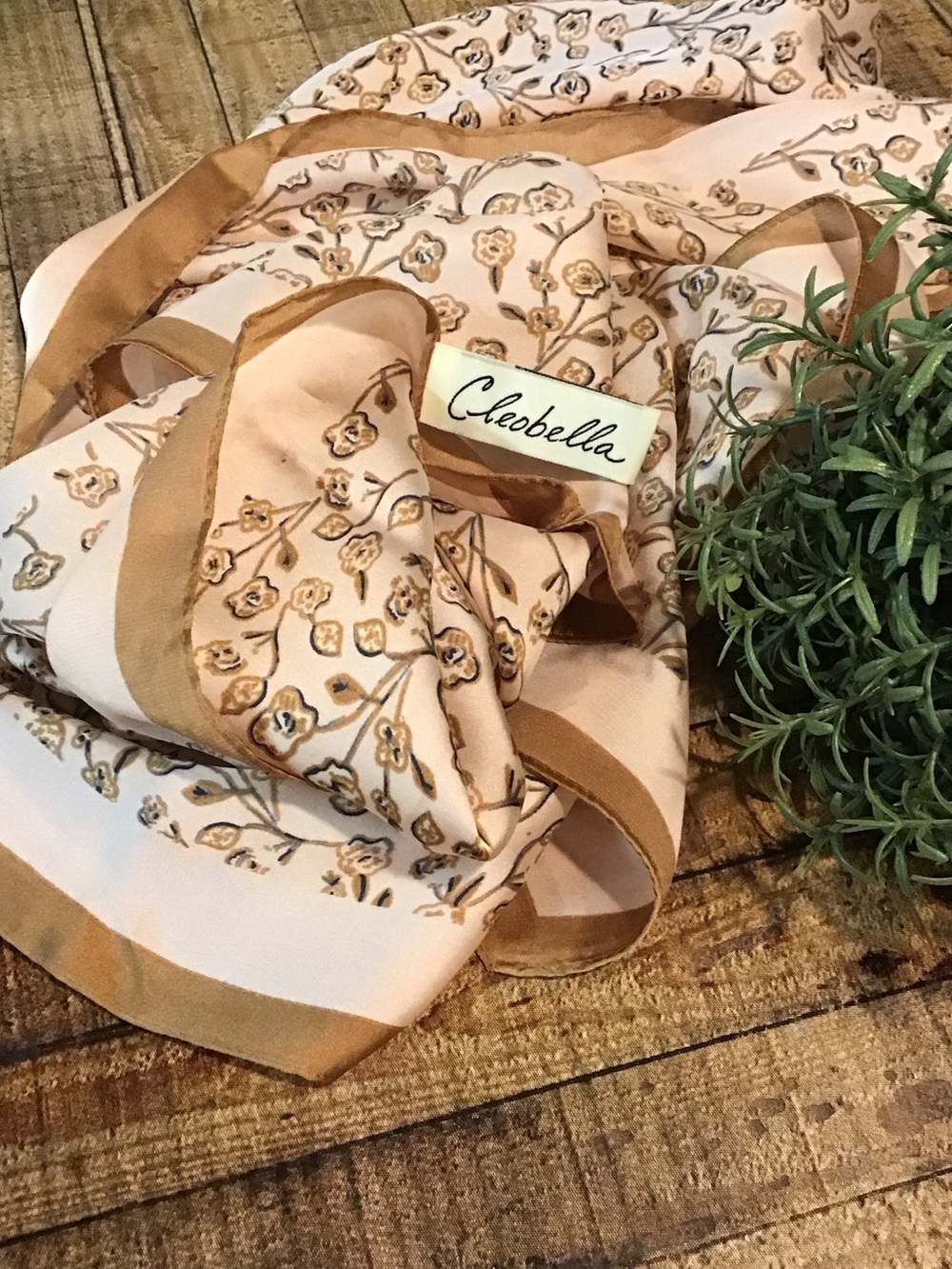 ♥️5/25$ Cleobella Blush and Camel Floral Scarf